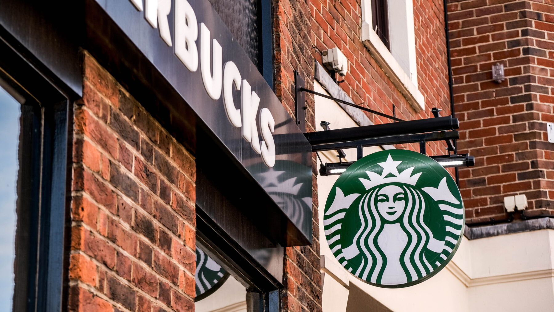 Starbucks-boomerang-CEOs